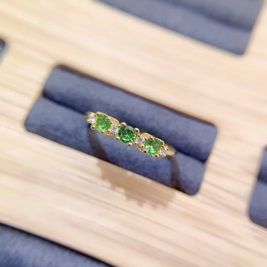 Natural Tsavorite Luxury Oval Ring - view 3