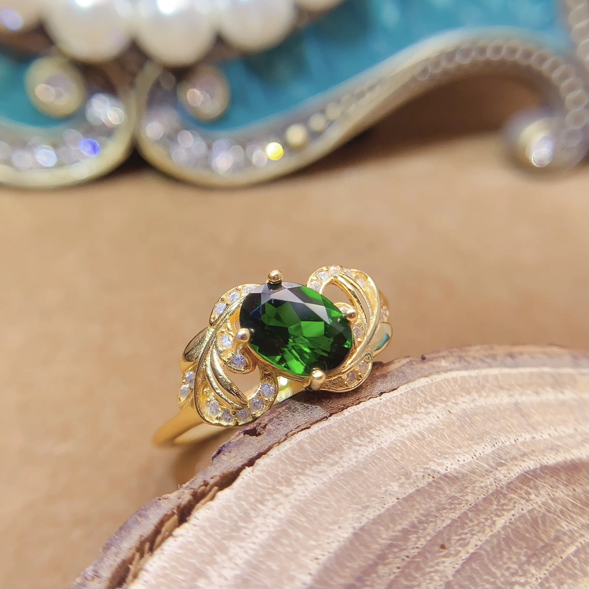 Natural Diopside Vintage Band Ring - view 2