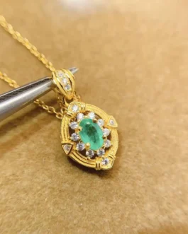 Natural Emerald Vintage Pendant Necklace