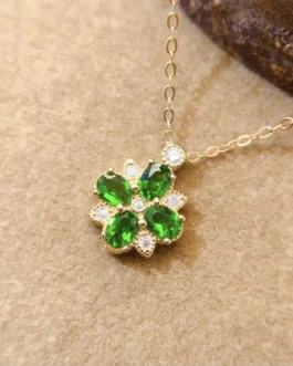 Natural Diopside Clover Pendant Necklace