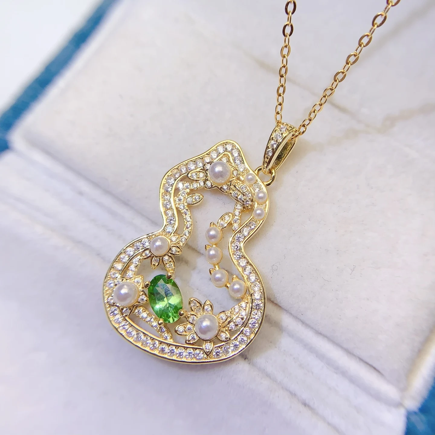 Natural Tsavorite Gourd Pendant Necklace - view 5