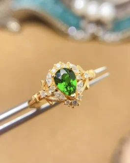 Diopside Oval Halo Ring