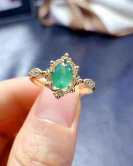 Natural Emerald Scalloped Vintage Ring