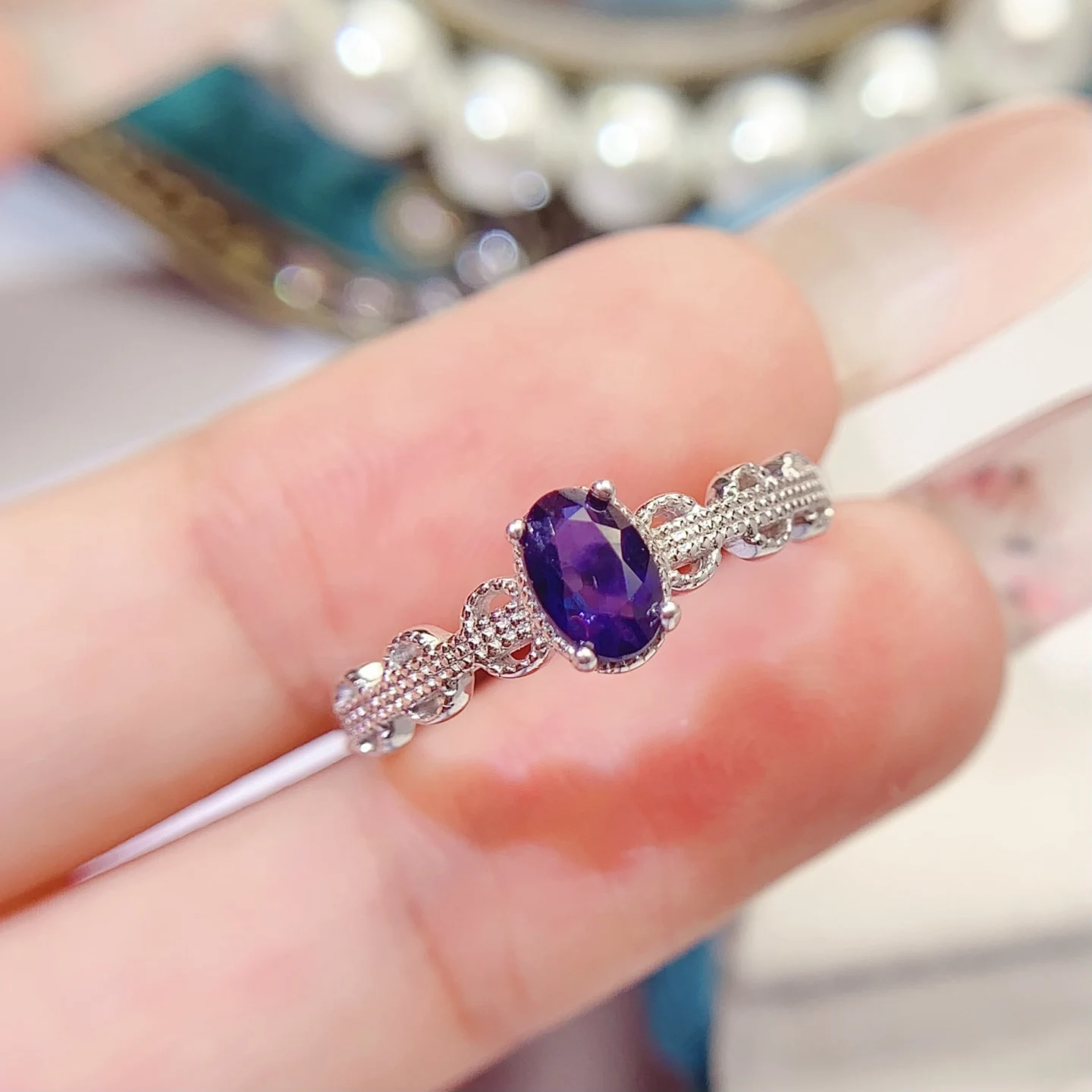 Natural Sapphire Vintage Filigree Ring - view 1