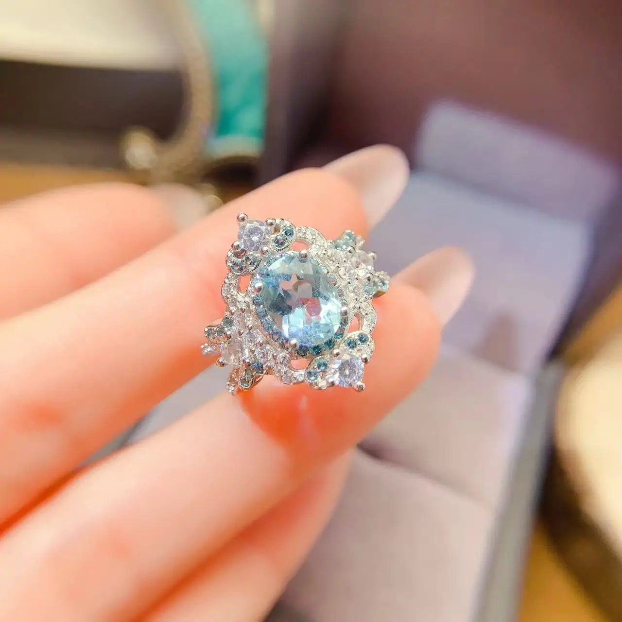 Natural Aquamarine Oval Band Ring - view 4