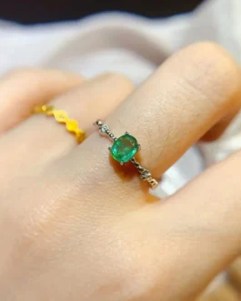 Natural Emerald Silver Twist Ring