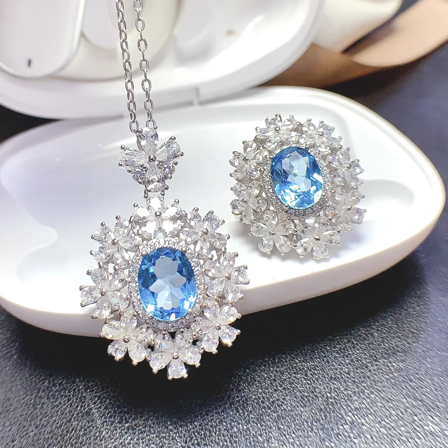 Natural Topaz Elegant Jewelry Set - view 1