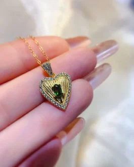 Natural Diopside Heart Pendant Necklace