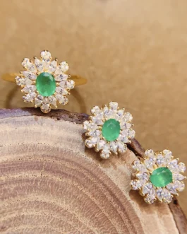 Natural Emerald Graceful Jewelry Set