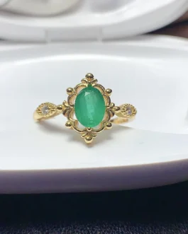 Natural Emerald Scalloped Vintage Ring