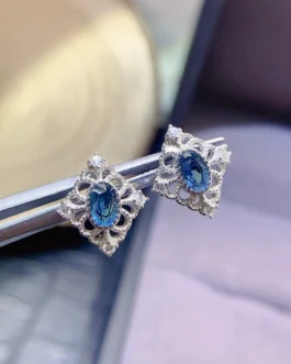 Natural Topaz Claw Stud Earrings