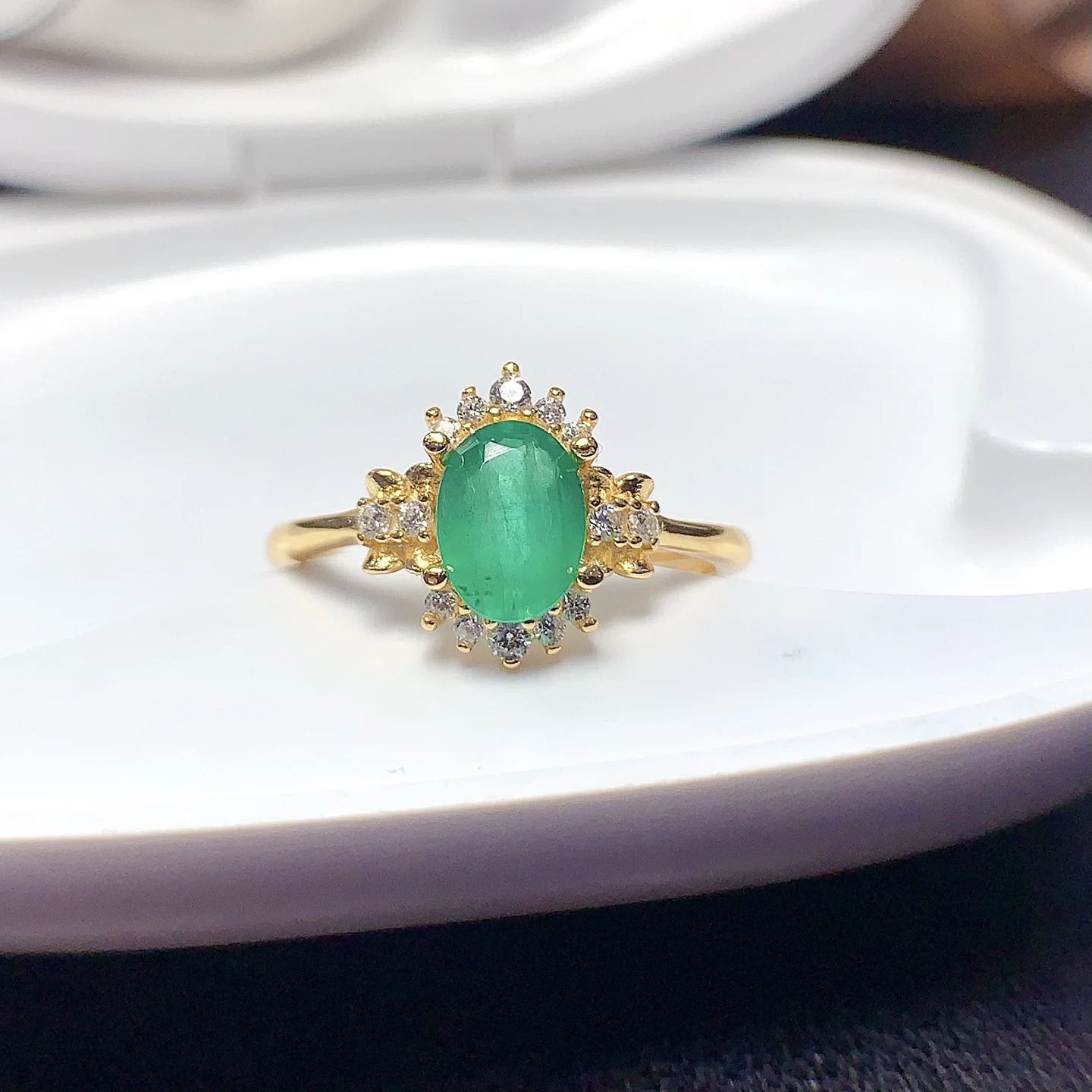 Natural Emerald Vintage Leaf Ring - view 1