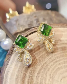 Natural Diopside Claw Stud Earrings