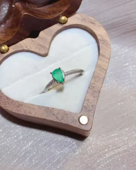 Natural Emerald Teardrop Silver Ring