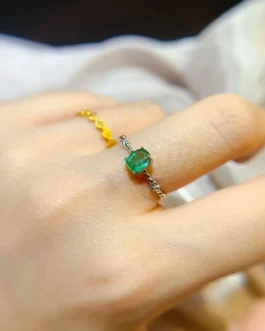 Natural Emerald Silver Twist Ring