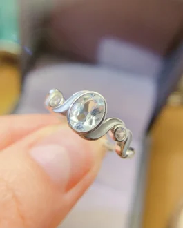 Natural Aquamarine Classic Oval Ring