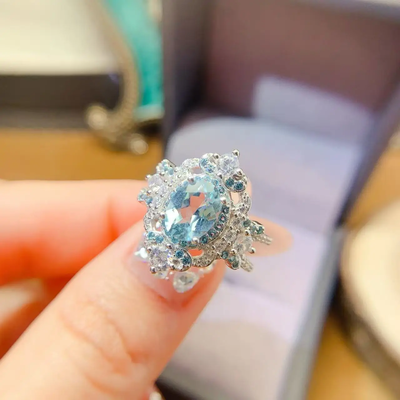 Natural Aquamarine Oval Band Ring - view 1