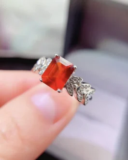 Natural Garnet Leaf Shoulder Ring