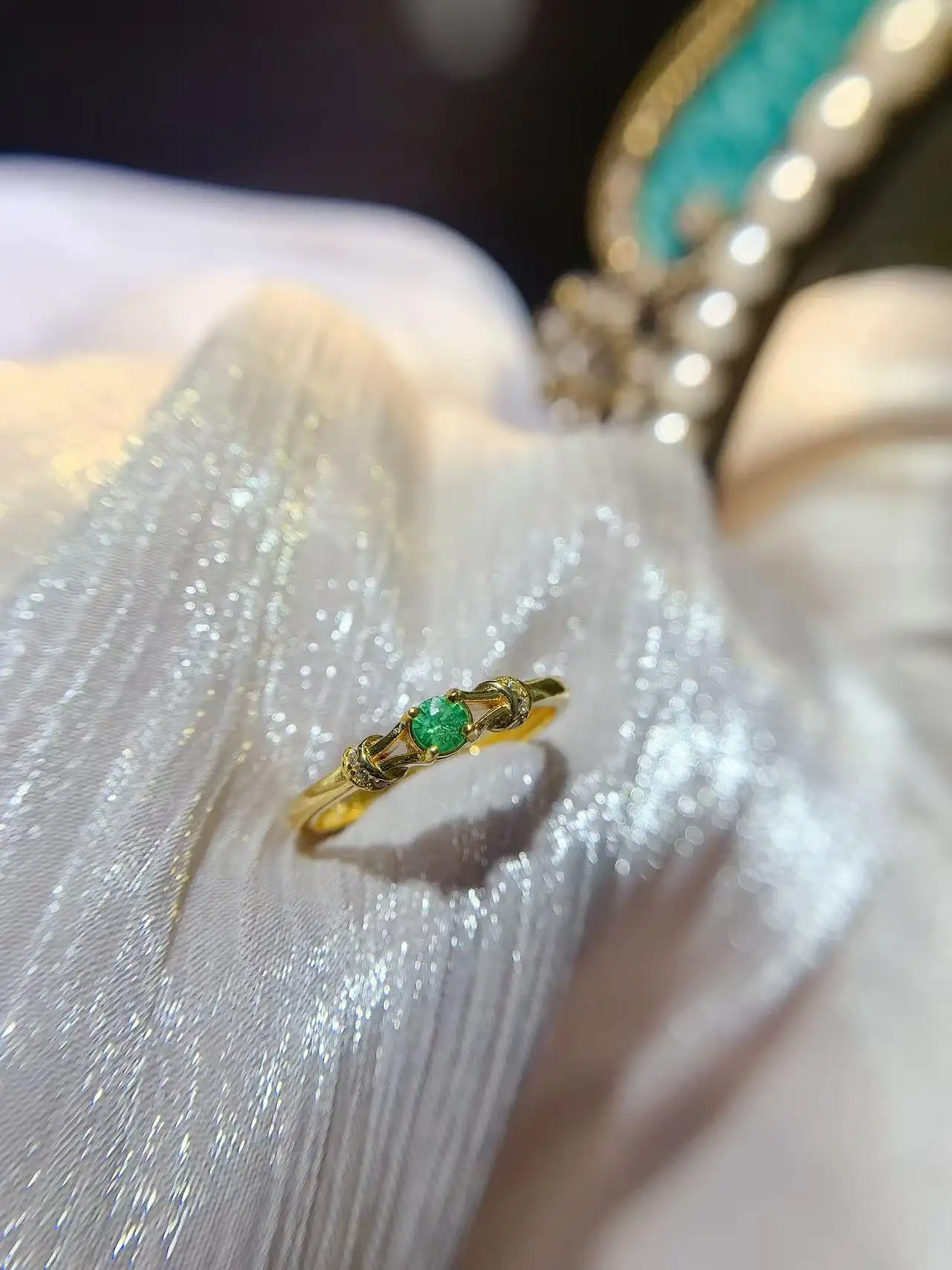 Natural Emerald Dainty Round Ring - view 4