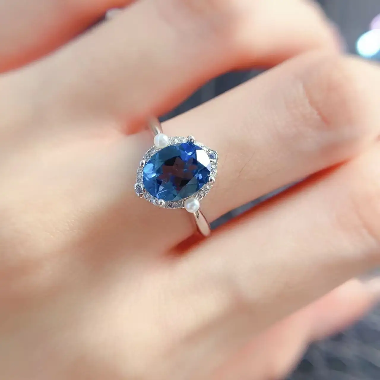 Natural Topaz Single Pearl Ring - view 3