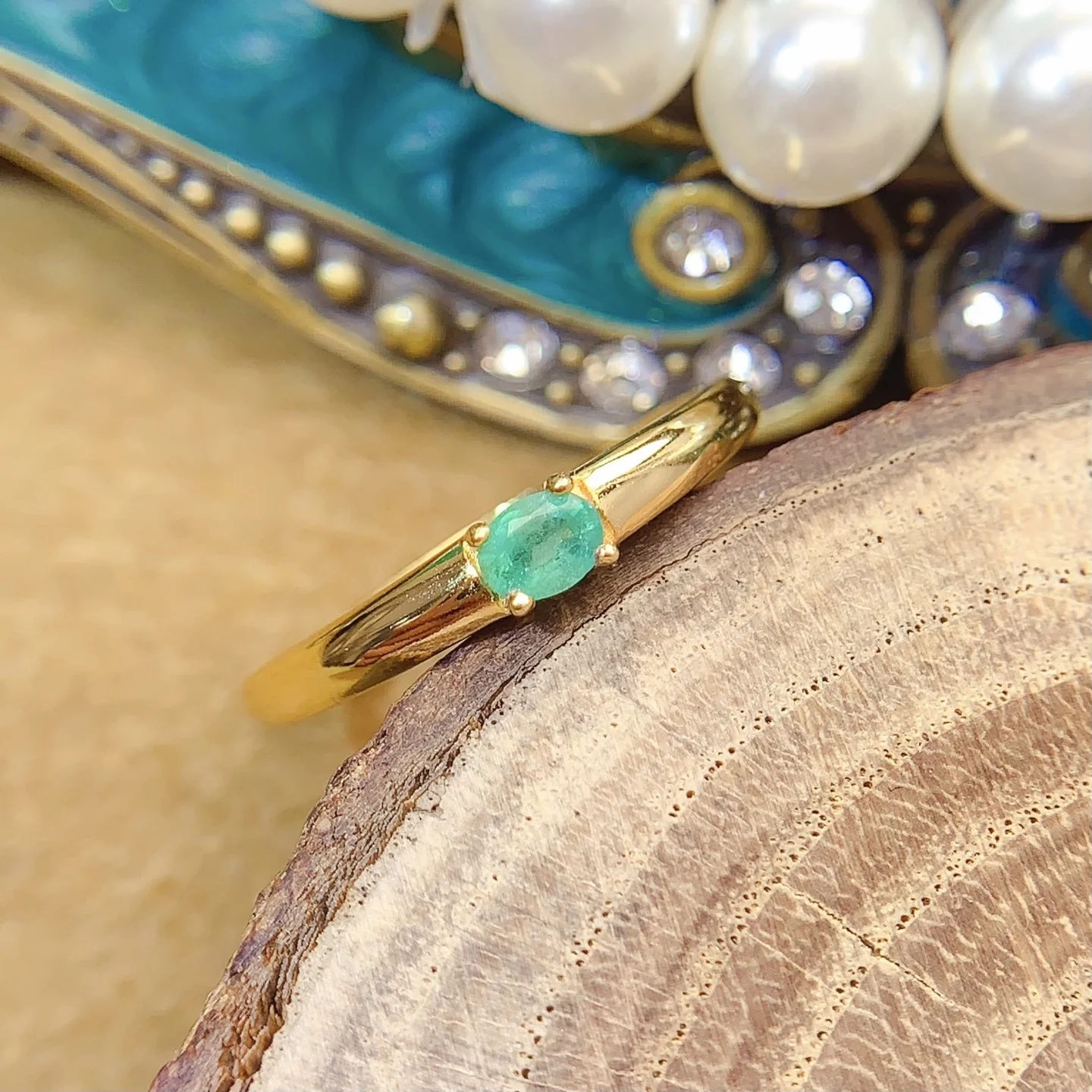 Natural Emerald East-West Ring - view 1
