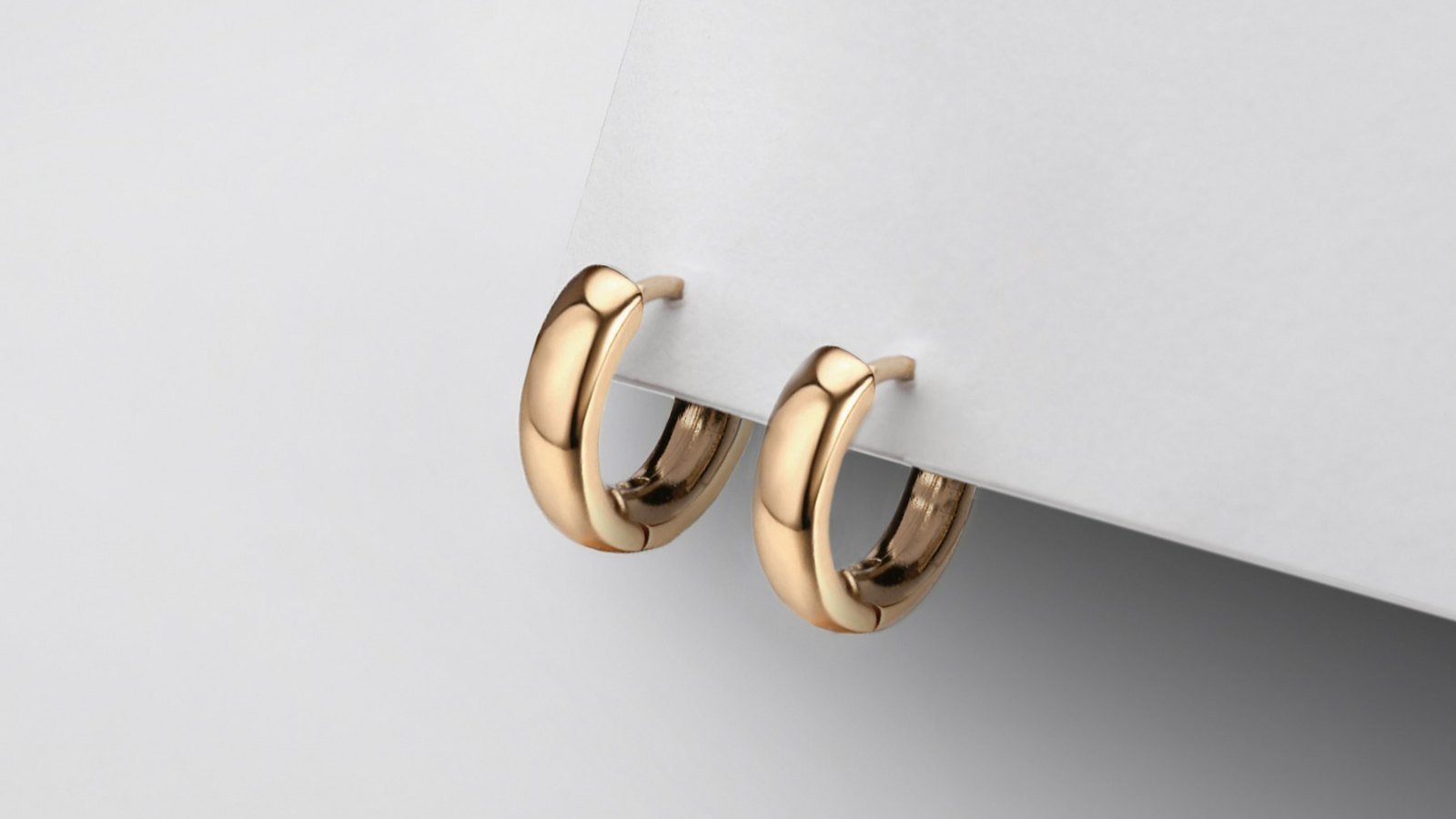 You are currently viewing Bigger, Bolder, More Personal: Autumn 2026 Jewellery Trends