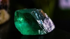 Read more about the article From Cleopatra’s Mines to Mughal Courts: A Short History of Emeralds in Jewellery
